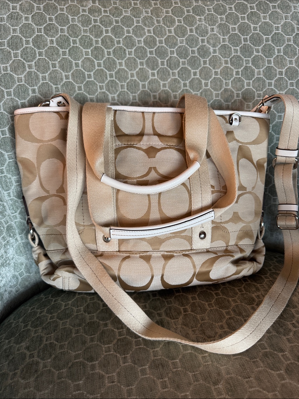 Coach Beige Signature C Canvas/Leather 2 Way Shoulder Tote Eeuc
